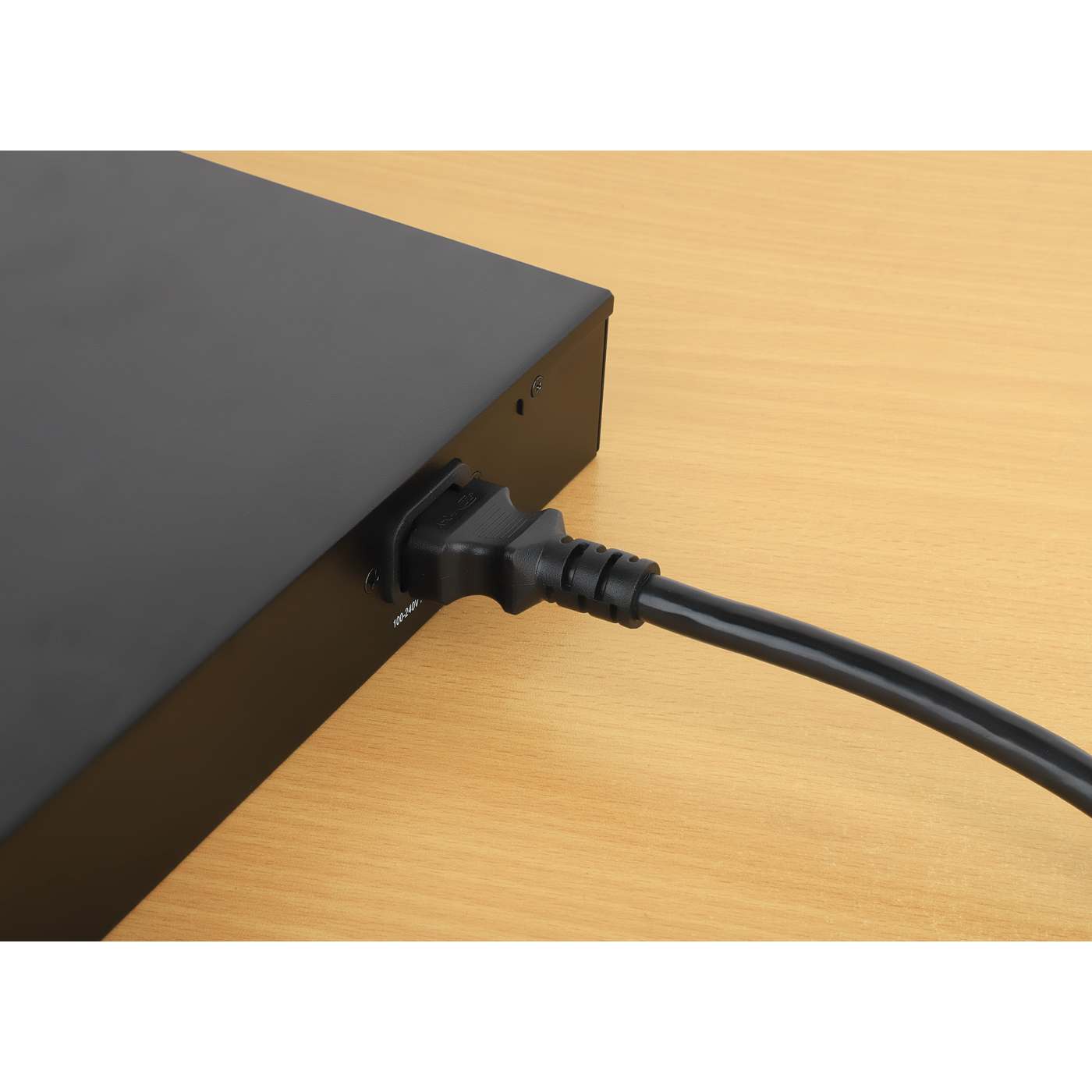 Cable de extensión de alimentación C13 a C14, 3 ft. Image 5